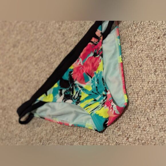 Xhilaration bikini bottoms size L - Picture 3 of 9